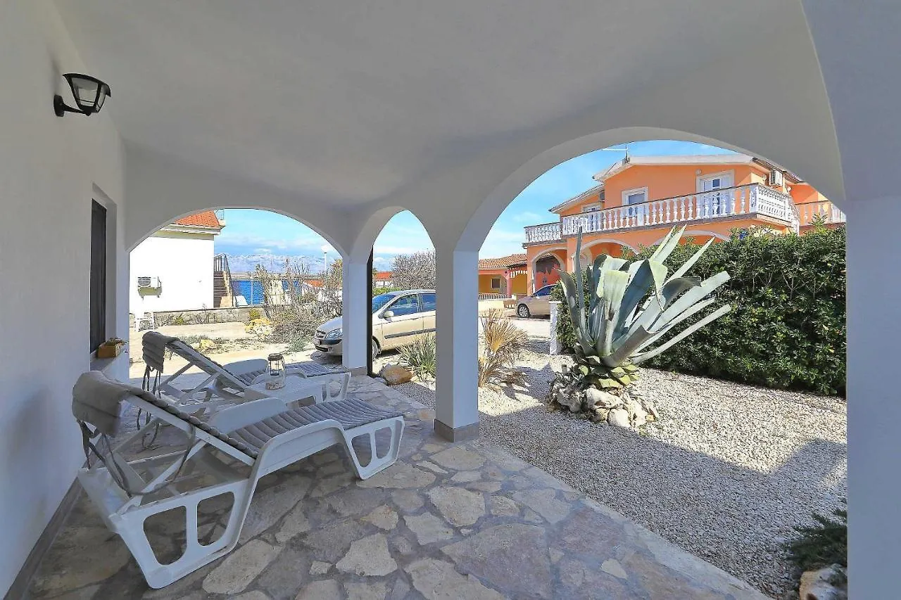 Ferienhaus Malo Fali Vir